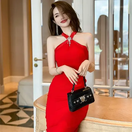 红色敬酒服新娘高级感平时可穿2024新款气质名媛露肩挂脖连衣裙女商品大图