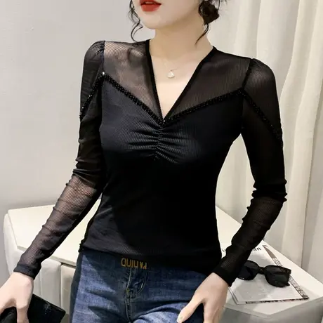 性感V领网纱T恤女春秋2023新款洋气百搭修身打底衫时尚钉珠上衣潮图片