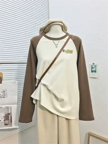 秋冬新款卡通印花保暖磨毛插肩袖长袖T恤女韩版休闲遮臀内搭上衣图片