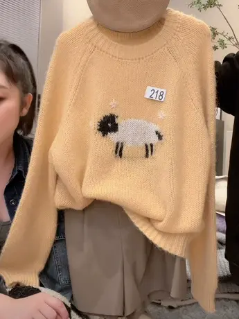 韩版可爱小羊刺绣毛衣女秋冬新款宽松软糯套头慵懒风针织百搭上衣商品大图