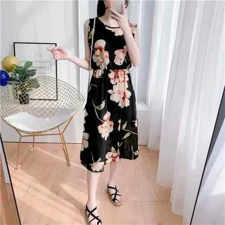 泰国三亚旅游拍照沙滩裙海边度假连衣裙纯欲性感镂空白色吊带长裙商品大图