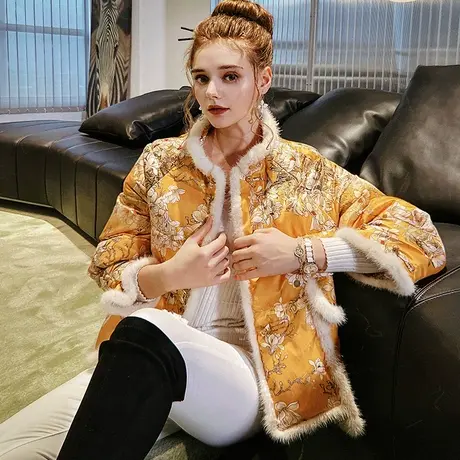 粉红大布娃娃貂毛真丝国风立领保暖气质白鹅绒羽绒服厚外套女冬商品大图