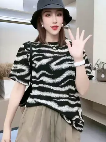 欧货斑马印花圆领短袖t恤女夏季2023新款设计感不规则短款上衣潮商品大图