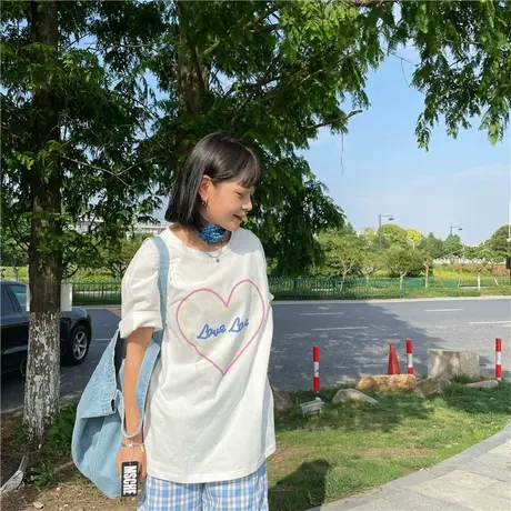 红续原创港风2023新款韩版爱心ins复古宽松纯棉短袖T恤女上衣百搭图片