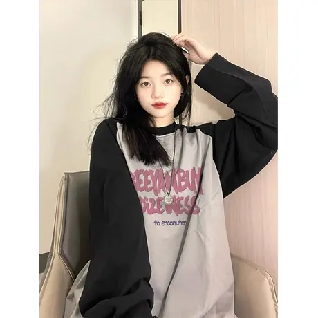 2023年秋冬新款字母印花纯棉百搭小众爆款圆领插肩拼接长袖T恤女图片