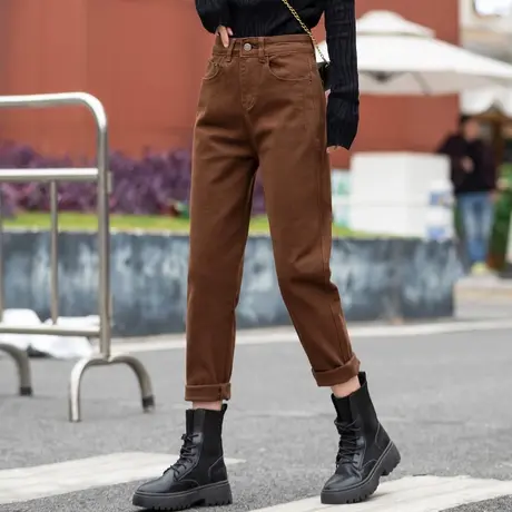 配马丁靴的裤子女2023新款秋冬季咖啡色休闲裤萝卜哈伦裤加绒女裤图片