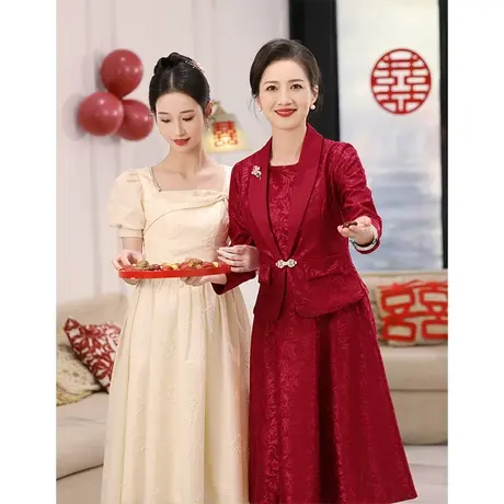 喜婆婆婚宴装2024新款秋冬妈妈装婚礼服优雅洋气西服套装年轻大气商品大图