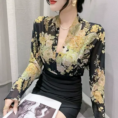 气质印花雪纺衫女长袖2023夏装新款性感低胸V领上衣薄款防晒罩衫图片