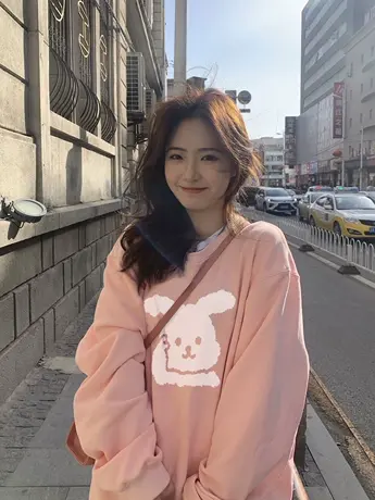 粉色圆领卫衣女国潮2023秋冬加绒加厚原创小众设计高级感长袖上衣商品大图