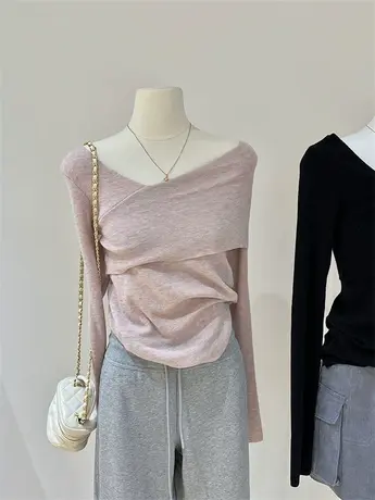 粉色斜领针织衫女早秋修身长袖不规则温柔风氛围感打底衫气质上衣商品大图