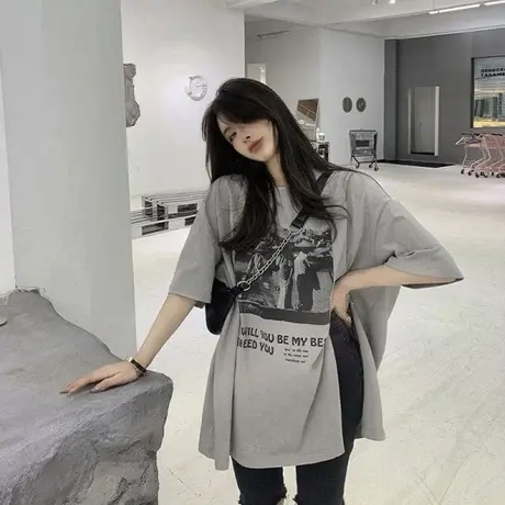 灰色开叉t恤女短袖夏季大码女装胖mm美式复古设计感小众上衣200斤图片