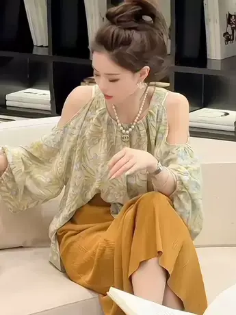 法式名媛碎花露肩长袖圆领雪纺衫女2023夏季新款洋气时尚百搭上衣图片