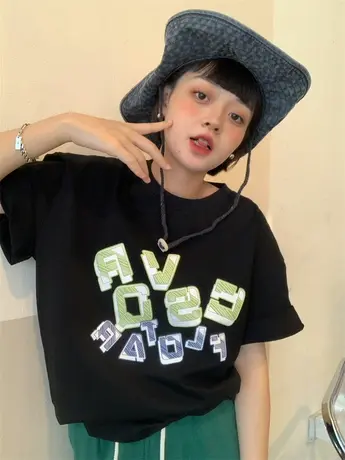 红续原创涂鸦字母印花小众设计感短袖T恤女2023新款宽松纯棉上衣图片