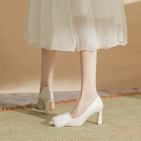 法式小众毛毛单鞋女中跟2024新款秋冬季尖头性感高跟鞋职业工作鞋图片