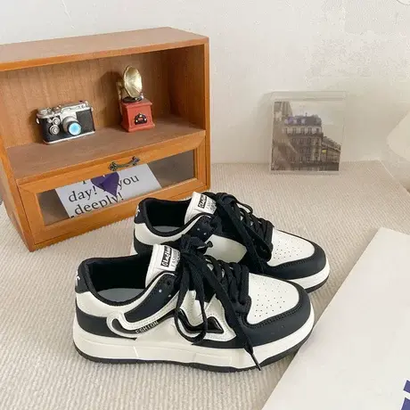 2023新款秋季ins超火板鞋百搭设计感小白鞋厚底女爆款休闲运动鞋图片