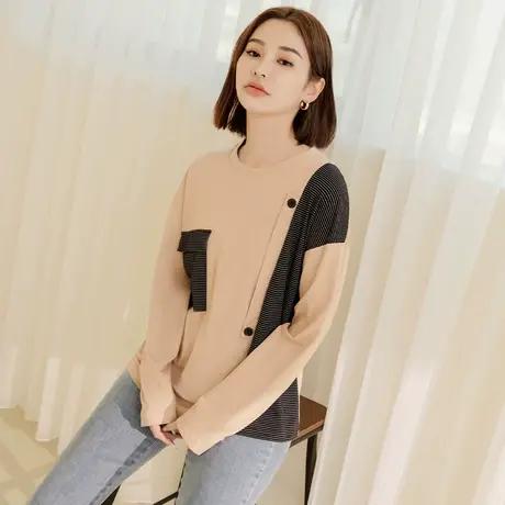 桔熊秋冬设计感圆领t恤不对称条纹拼接长袖宽松上衣女大码AB19049图片