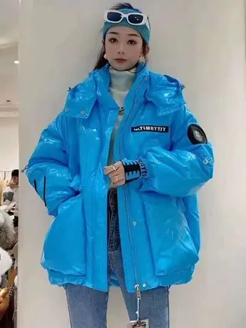 2023年冬季新款亮面免洗羽绒棉服女短款小个子连帽设计感情侣棉衣图片