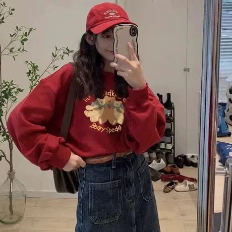 美式爆款酒红短款卫衣2024新款秋冬加绒本命小个子拜年喜庆上衣潮图片