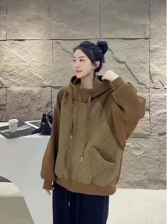 欧洲站2023秋季新款连帽拉链宽松拼接菱格大版插肩港味外套女开衫商品大图