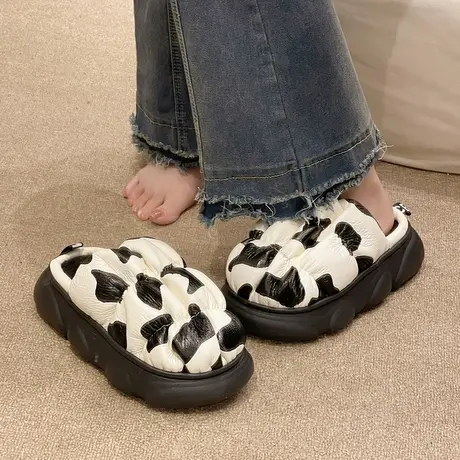 pu皮防水棉拖鞋女士冬季可爱奶牛踩屎感厚底防滑加绒保暖包头拖鞋商品大图