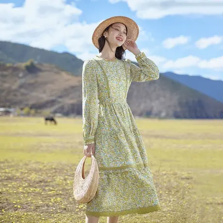 茵曼文艺绉感碎花裙2023秋女装新款花边领收腰A摆显瘦长袖连衣裙图片