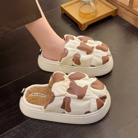 2023年新款时尚棉拖鞋女秋冬季保暖厚底室外踩屎感奶牛纹外穿棉拖商品大图