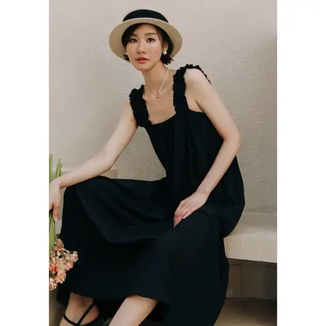弥古黑色吊带连衣裙女夏宽肩带法式小黑裙三亚度假沙滩裙海边裙子图片