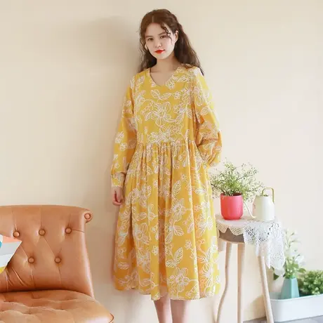 胖妹妹2025秋季新品满幅绣V领连衣裙 大码文艺复古刺绣图片