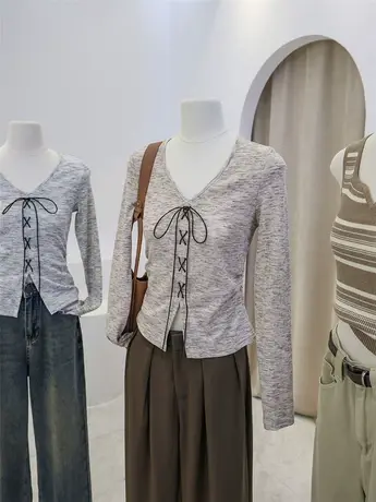 韩版复古V领显瘦绑带蝴蝶结修身长袖T恤女秋装新款打底衫别致上衣商品大图