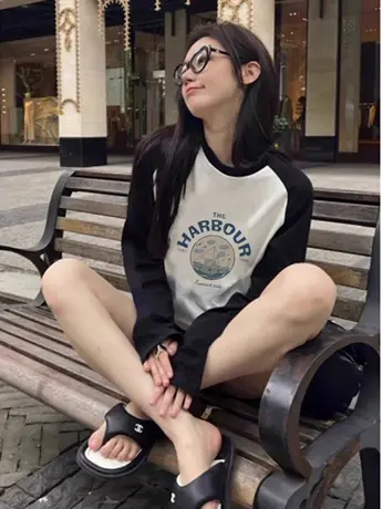 仿棉长袖t恤2023新款欧货女装春秋冬季内搭打底衫独特设计感上衣图片