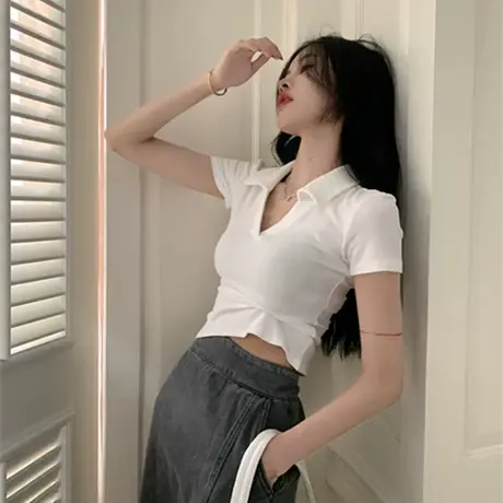 辣妹修身V领短袖针织T恤女夏季设计感短款露脐显瘦白色打底上衣潮图片