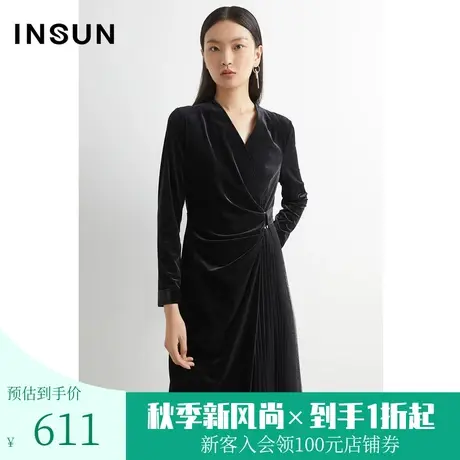 恩裳2022冬季时尚不对称压褶网布设计黑色丝绒连衣裙图片