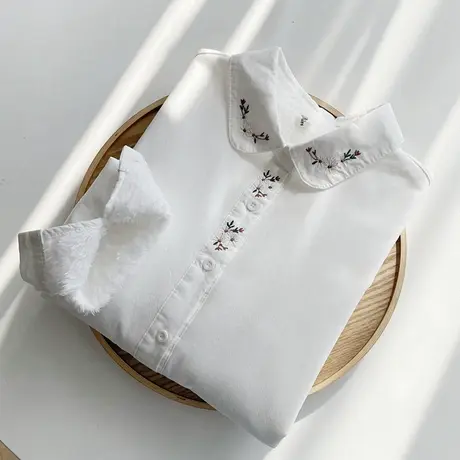 春秋季文艺小清新刺绣加绒加厚纯棉白衬衫女长袖百搭叠穿打底衬衣图片