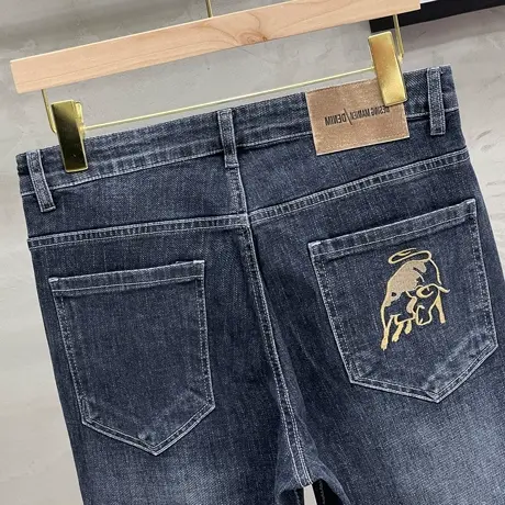 牛仔裤男春秋装2023新款ins潮牌韩版高端刺绣男士小脚休闲长裤子图片