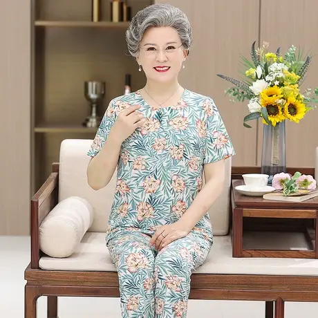 夏季奶奶短袖冰丝套装中老年碎花居家服60岁老太太大码两件套婆婆图片