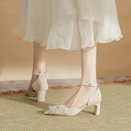 气质高跟鞋女粗跟2024年新款水钻蝴蝶结法式仙女鞋温柔单鞋中跟图片