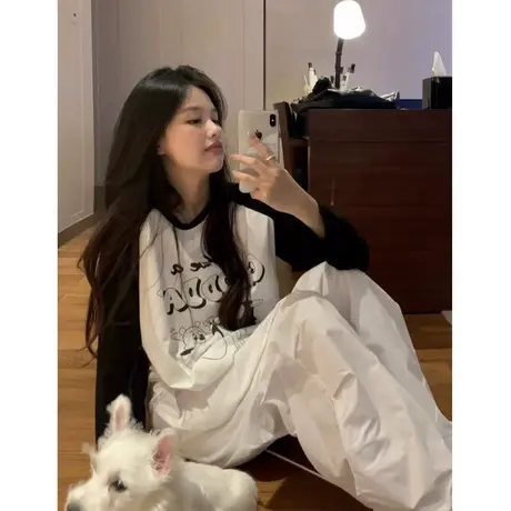 撞色拼接印花长袖T恤女2023秋冬新款宽松显瘦设计感小众别致上衣图片