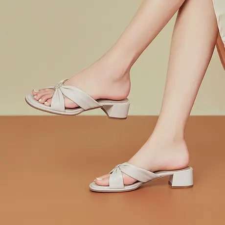 真皮舒适柔软羊皮里外全真皮软面软皮中跟蝴蝶结水钻仙气凉拖鞋女商品大图