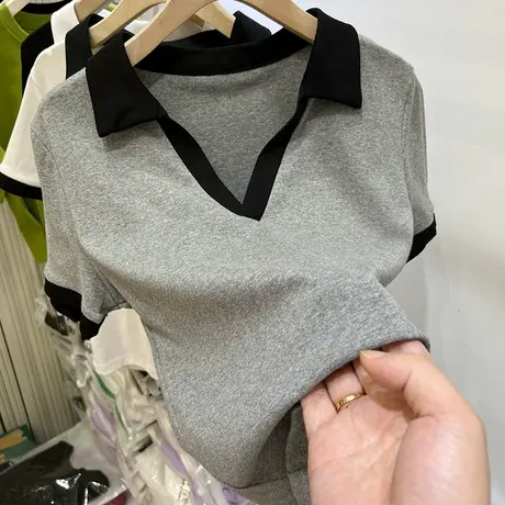 polo领短袖t恤女夏季2023年新款短款设计感小众别致翻领正肩上衣图片