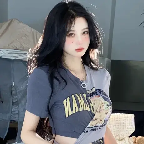 多巴胺彩色穿搭猫咪插肩短袖t恤女夏季设计感小众短款甜辣妹上衣图片