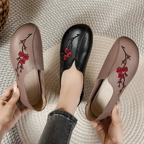 民族风妈妈鞋春秋款中老年软皮软底舒适平底防滑老人鞋牛筋底皮鞋商品大图