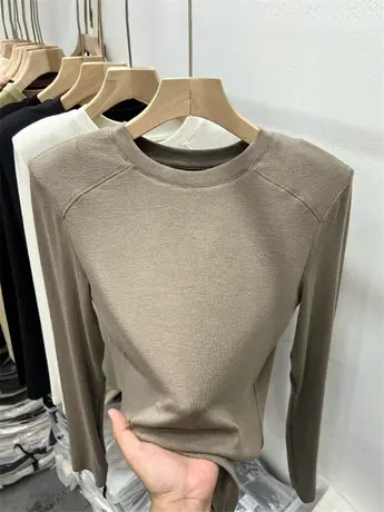 秋装新款圆领修身套头纯色羊绒弹力软糯垫肩针织长袖T恤女打底衫图片