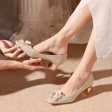 水晶婚鞋女2023年新款方头秀禾婚纱两穿法式新娘鞋孕妇粗跟不累脚图片