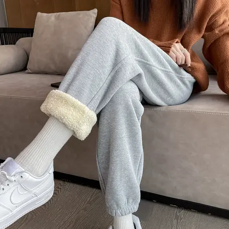 羊羔绒运动裤女冬季加绒加厚保暖棉裤宽松休闲灰色哈伦束脚卫裤子图片