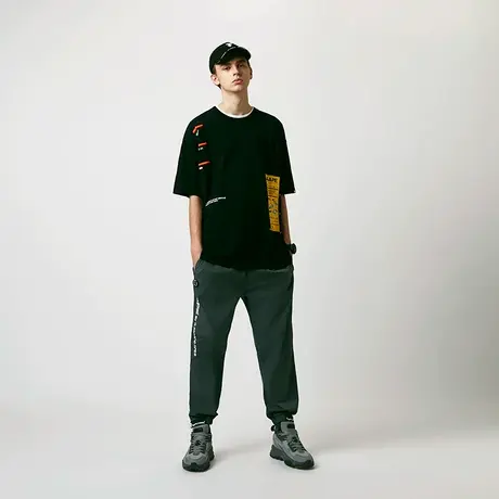 Aape男装秋款猿颜徽章字母印花标签拼接宽松休闲长裤6716XXG图片