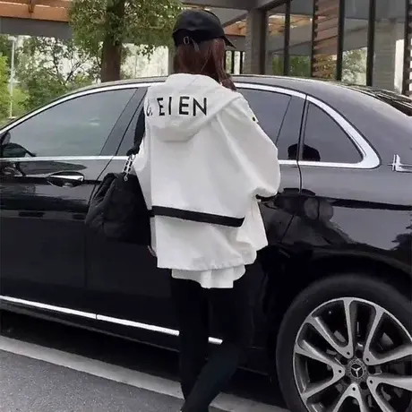 欧货潮牌连帽冲锋衣棒球服韩版酷帅字母宽松夹克风衣外套潮2023秋商品大图