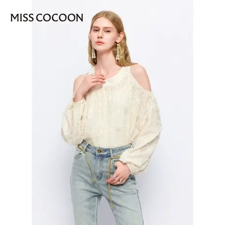 MISSCOCOON【漫拾光旅】24春新款绣花剪花流苏泡泡袖挖肩蕾丝衫商品大图