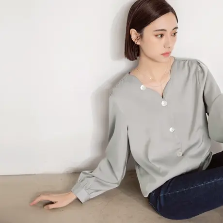 桔熊秋季通勤气质微光泽花瓣领长袖衬衫上衣女胖妹妹大码AB17576图片