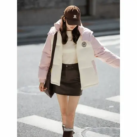 唐狮冬季羽绒外套女连帽撞色拼短款羽绒服美式学院风百搭上衣TMTA图片