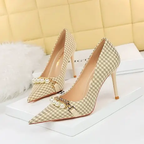 尖头珍珠链条单鞋女2023年春季新款时尚千格鸟百搭浅口细跟高跟鞋图片